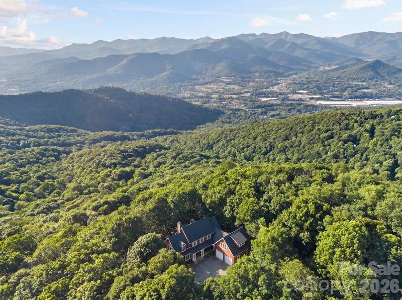 108 Flame Azalea Dr, Swannanoa, NC 28778