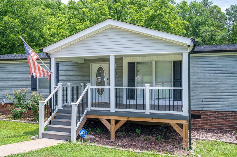 1002 Kiser Rd, Bessemer City, NC 28016