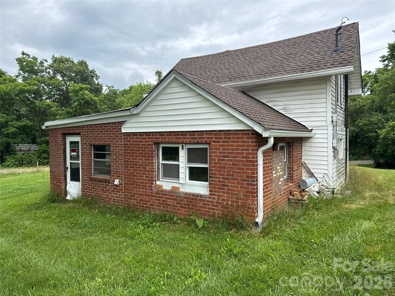102 Ransom Rd, Clyde, NC 28721