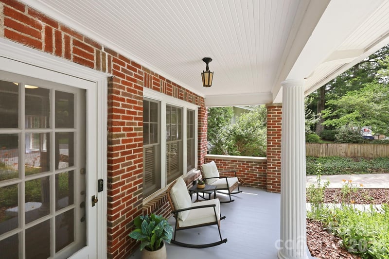 23 Warwick Pl, Asheville, NC 28804