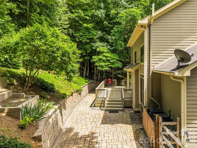 840 Stoney Stream Ln, Arden, NC 28704