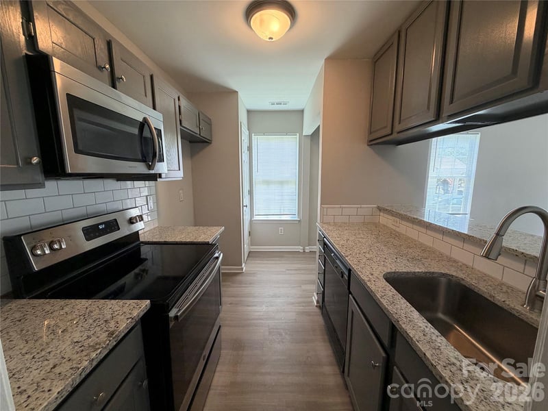 4160 Broadstairs Dr, Concord, NC 28025