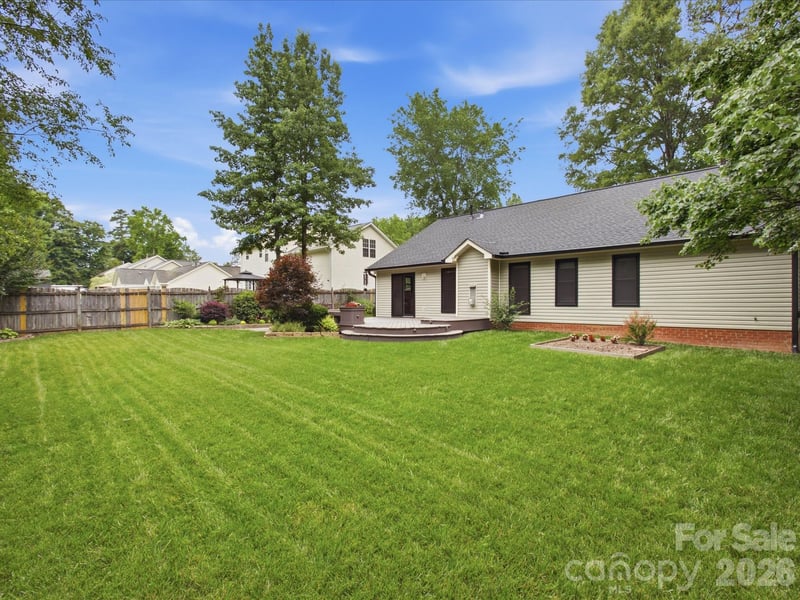 1102 Slate Ridge Rd, Matthews, NC 28104