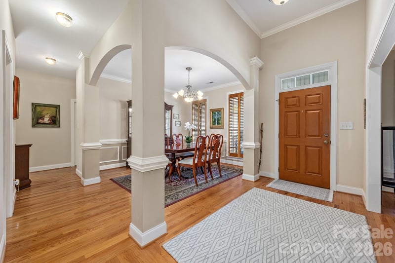7032 Kidwelly Ln, Matthews, NC 28104