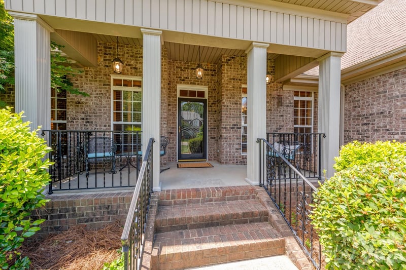 7032 Kidwelly Ln, Matthews, NC 28104