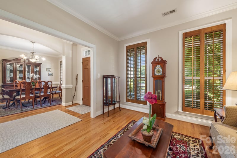7032 Kidwelly Ln, Matthews, NC 28104