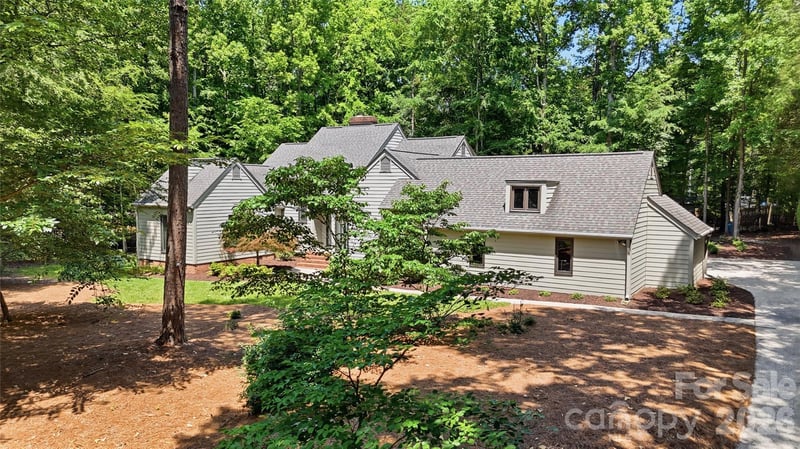 2402 Beaucatcher Ln, Charlotte, NC 28270