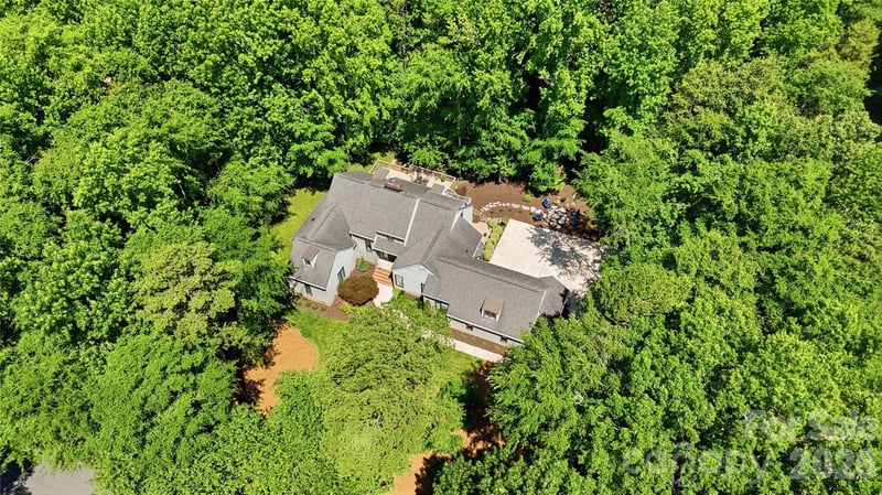 2402 Beaucatcher Ln, Charlotte, NC 28270