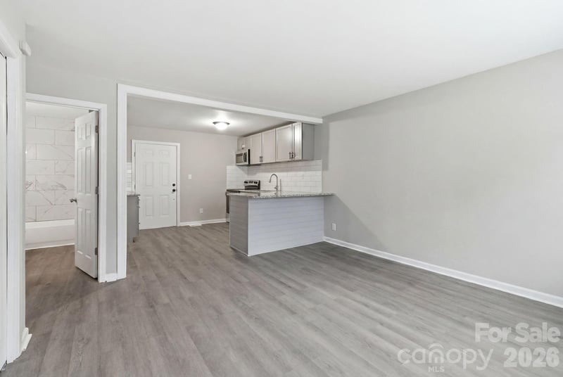 2732 Thornton Rd, Charlotte, NC 28208