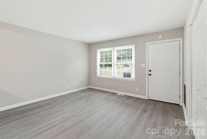 2732 Thornton Rd, Charlotte, NC 28208