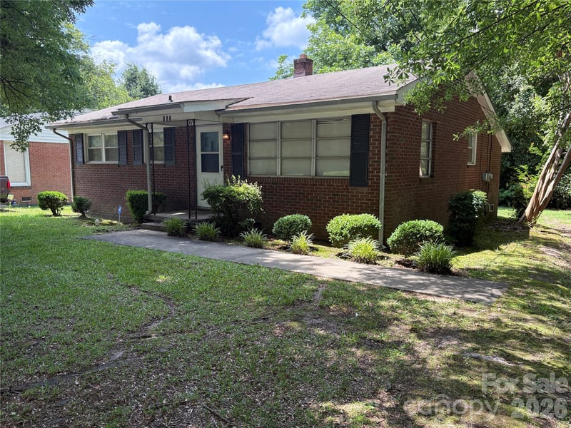 723 Kings Mountain St, Clover, SC 29710
