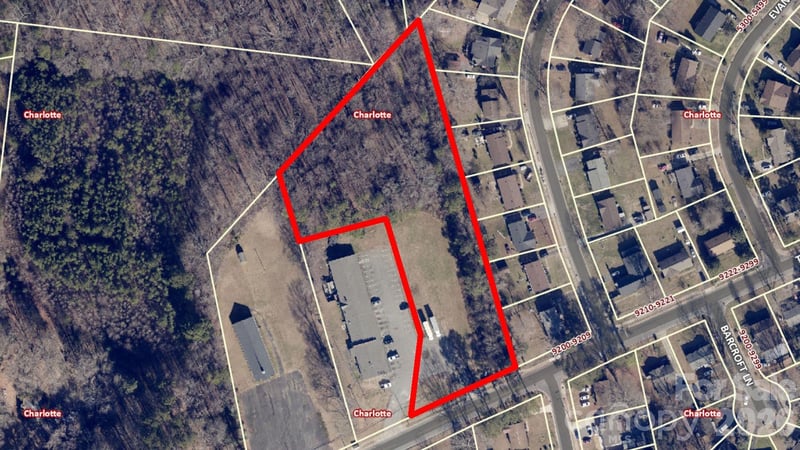 9163 Trinity Rd, Charlotte, NC 28216