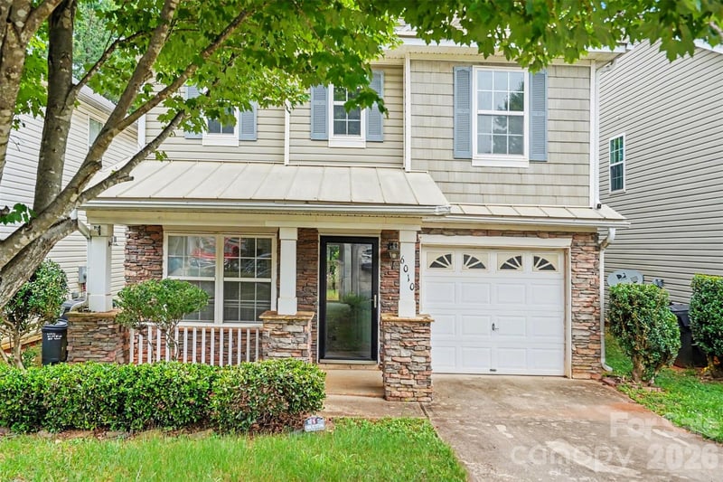 6010 Raisin Tree Ln, Charlotte, NC 28215