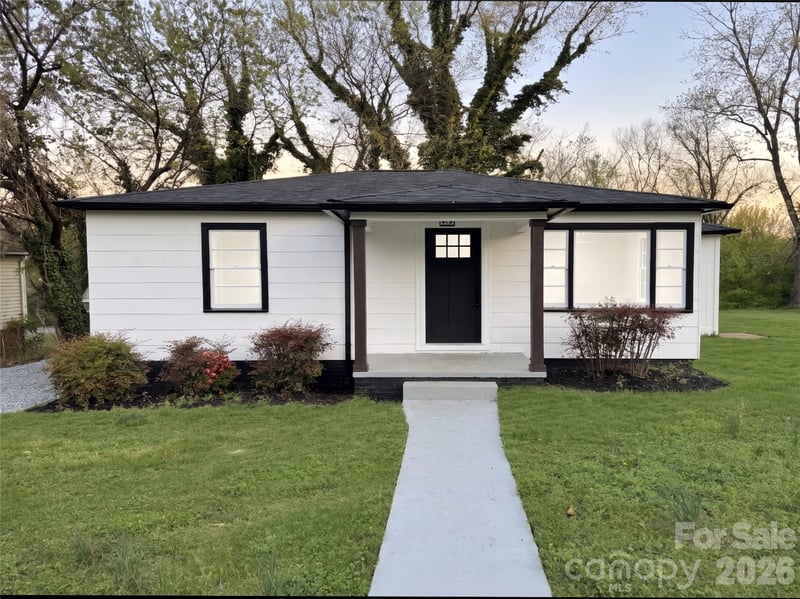 142 Ervin Ave, Newton, NC 28658