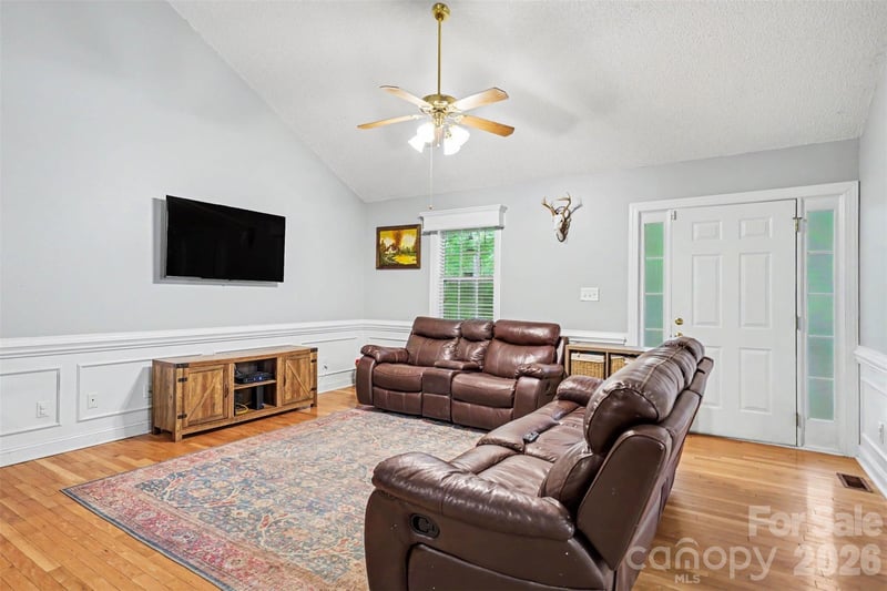 8904 Gosnell Dr, Charlotte, NC 28227