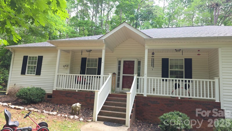 8904 Gosnell Dr, Charlotte, NC 28227