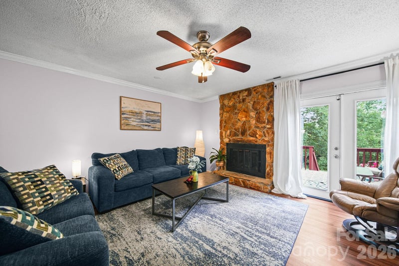 1519 South Point Rd, Belmont, NC 28012