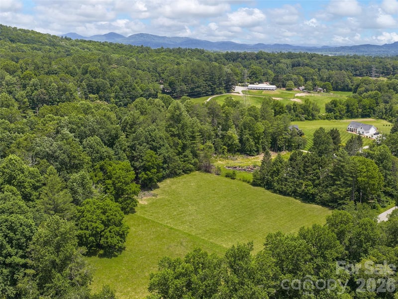 Foster Creek Rd, Horse Shoe, NC 28742
