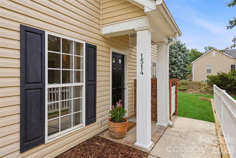 1514 Sylvia Ct, Charlotte, NC 28205