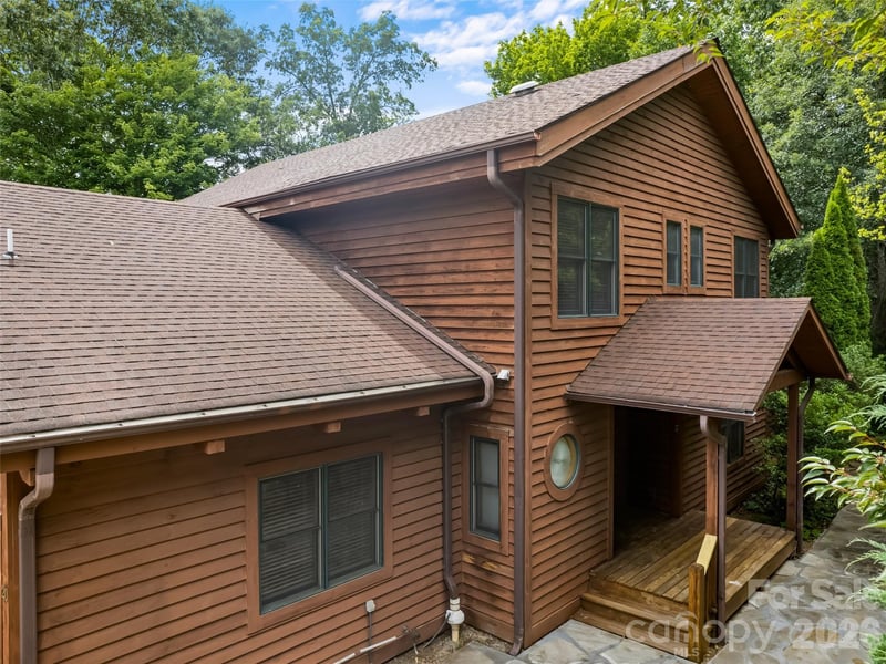 20 Sarah Ct, Lake Junaluska, NC 28745