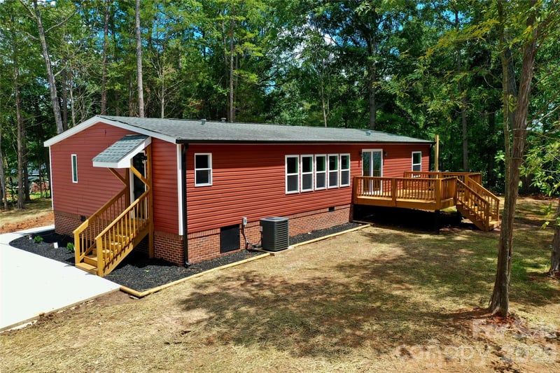 9401 Seymour Ln, Davidson, NC 28036