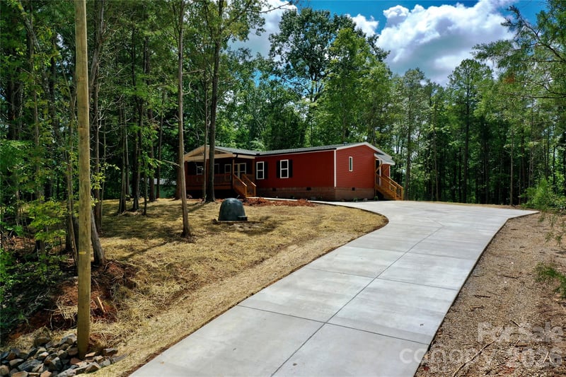 9401 Seymour Ln, Davidson, NC 28036