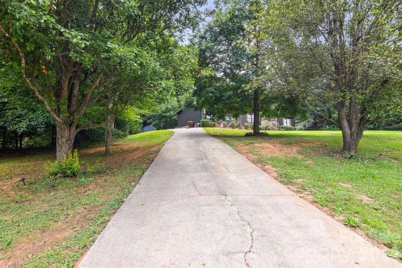 824 Joseph Antoon Cir, Stanley, NC 28164