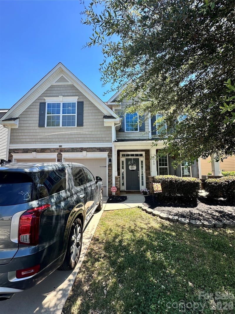 9748 Elgin Moor Rd, Charlotte, NC 28278