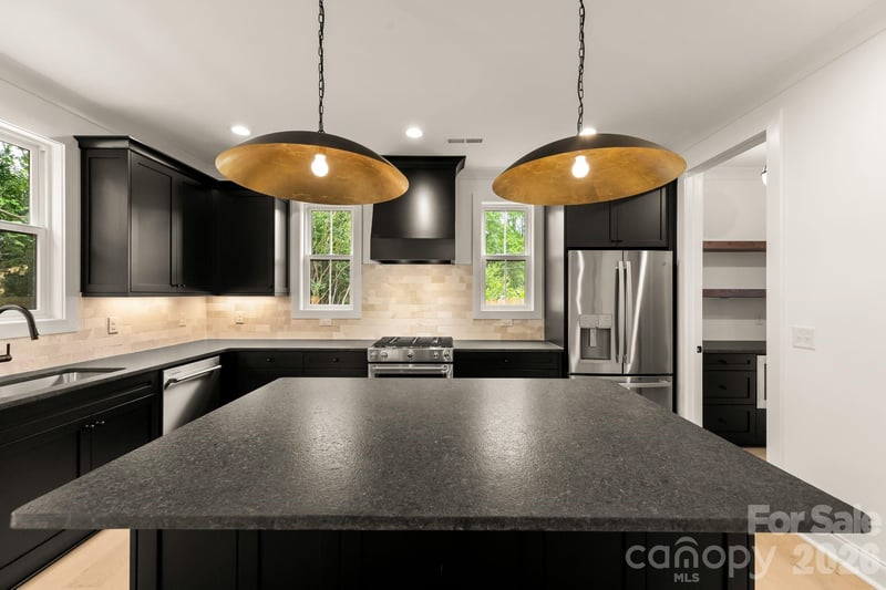 3031 Mathis Dr, Charlotte, NC 28208