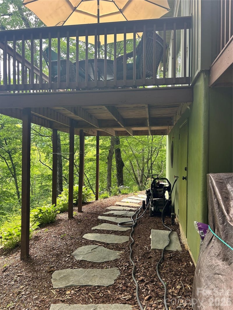 20 Kimberly Rd, Black Mountain, NC 28711