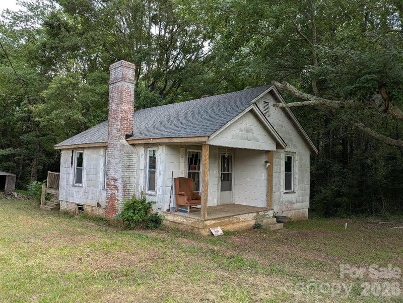 4548 Springs Rd, Conover, NC 28613