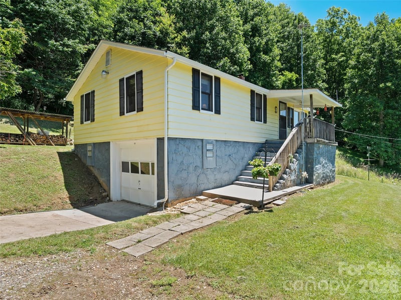 2426 Wesley Creek Rd, Clyde, NC 28721