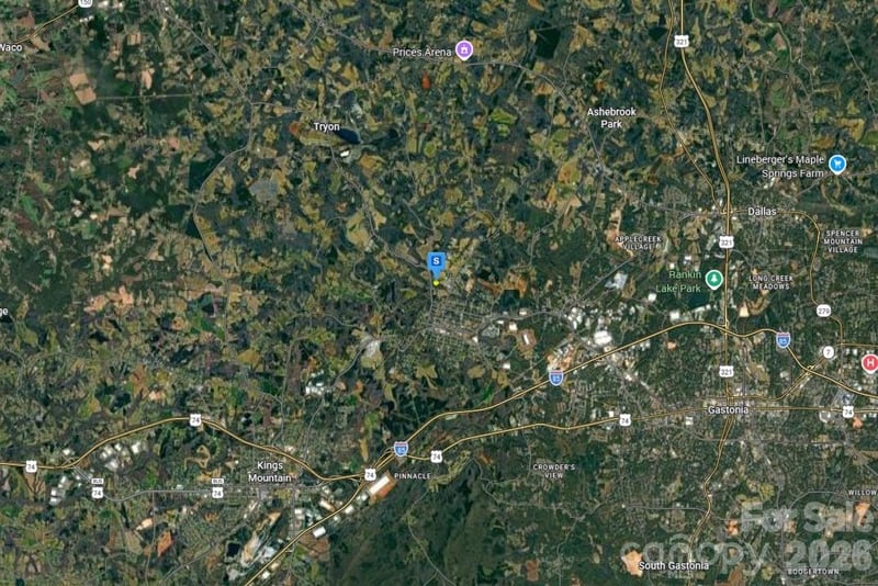 804 Pine St, Bessemer City, NC 28016