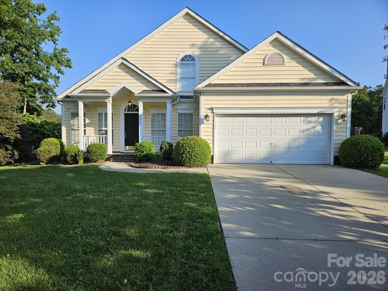 2017 Legend Creek Ln, Charlotte, NC 28227