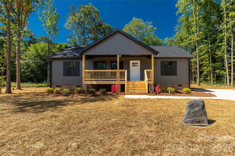 1433 Mack Dr, Mcconnells, SC 29726