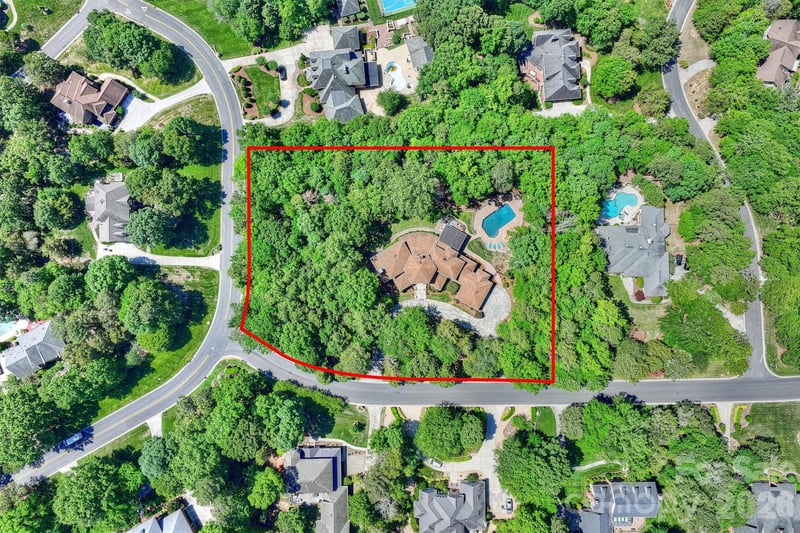 3301 Providence Plantation Ln, Charlotte, NC 28270