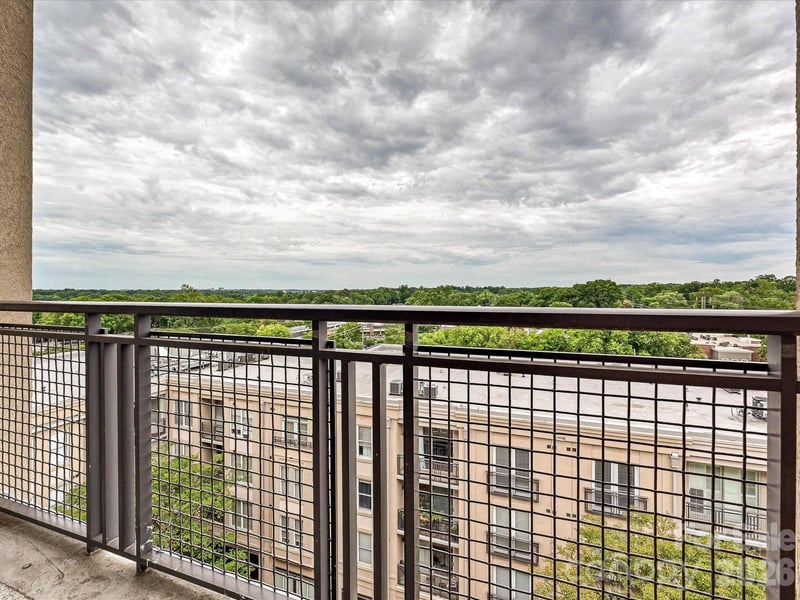 1315 East Blvd #813, Charlotte, NC 28203