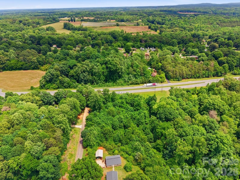 18 Easthaven Dr, Newton, NC 28658