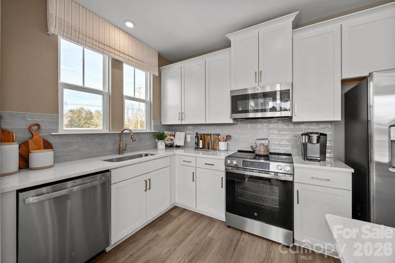 9031 Gulledge Ct, Charlotte, NC 28262