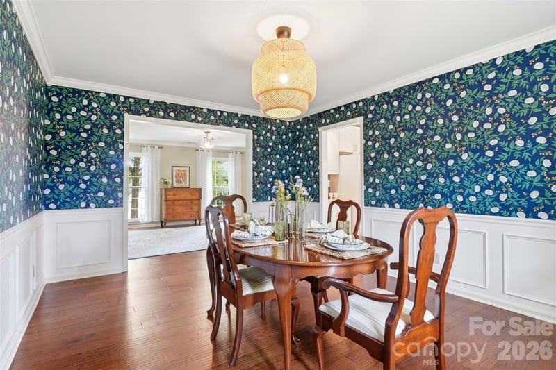 516 Eastville Ct, Matthews, NC 28105