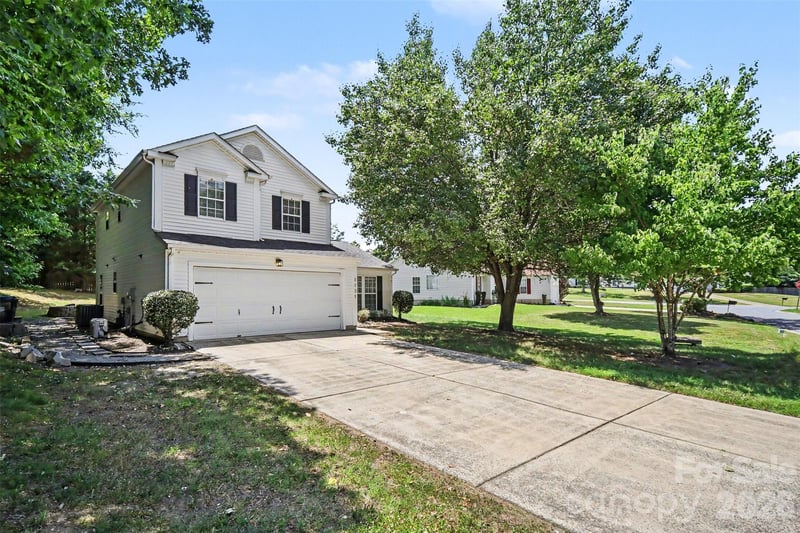 1131 Morning Glory Dr, Charlotte, NC 28262