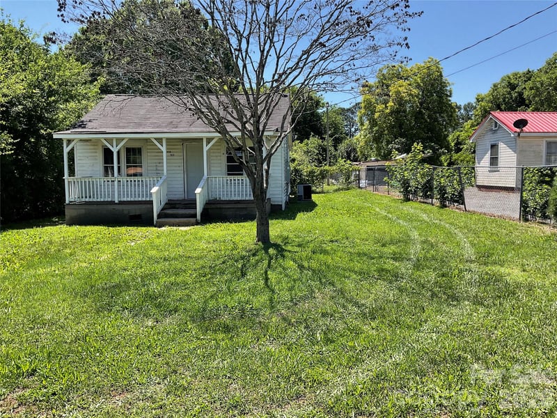 1024 Catawba St, Lincolnton, NC 28092