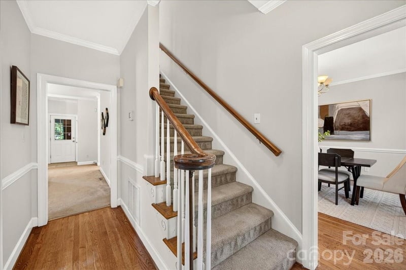 6912 Foxglove Dr, Charlotte, NC 28226