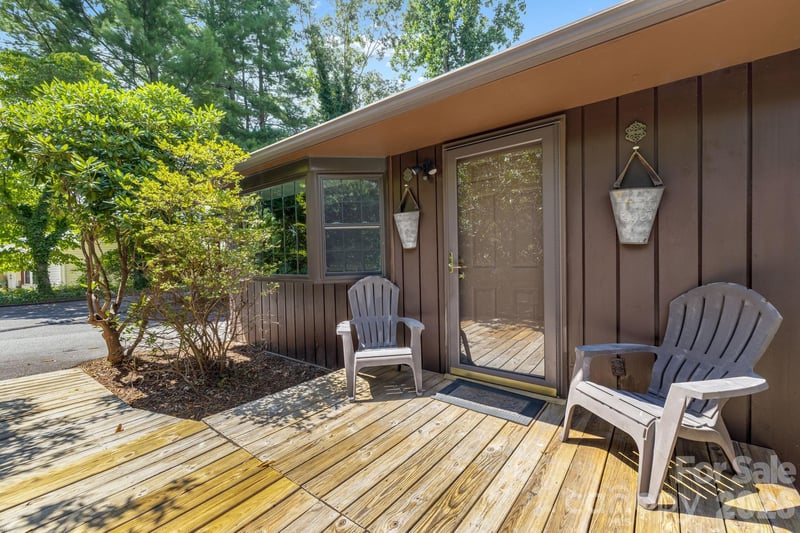 63 Baker Pl, Asheville, NC 28806