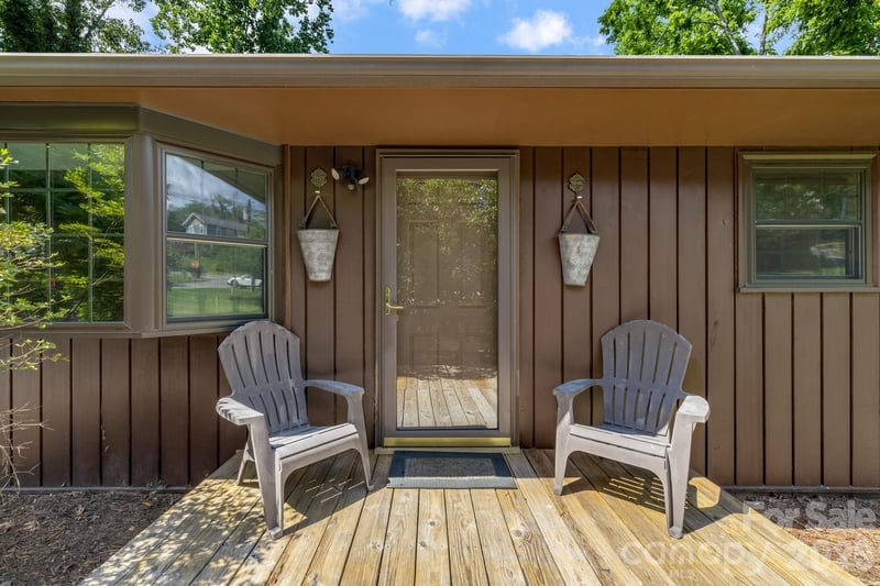 63 Baker Pl, Asheville, NC 28806