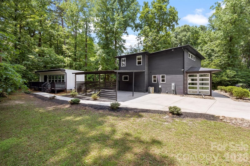 7117 Sugar Creek Rd, Charlotte, NC 28269