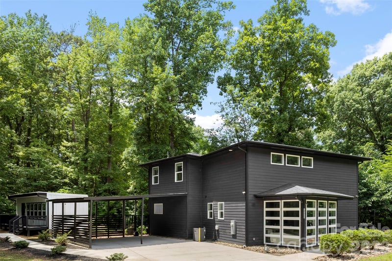 7117 Sugar Creek Rd, Charlotte, NC 28269