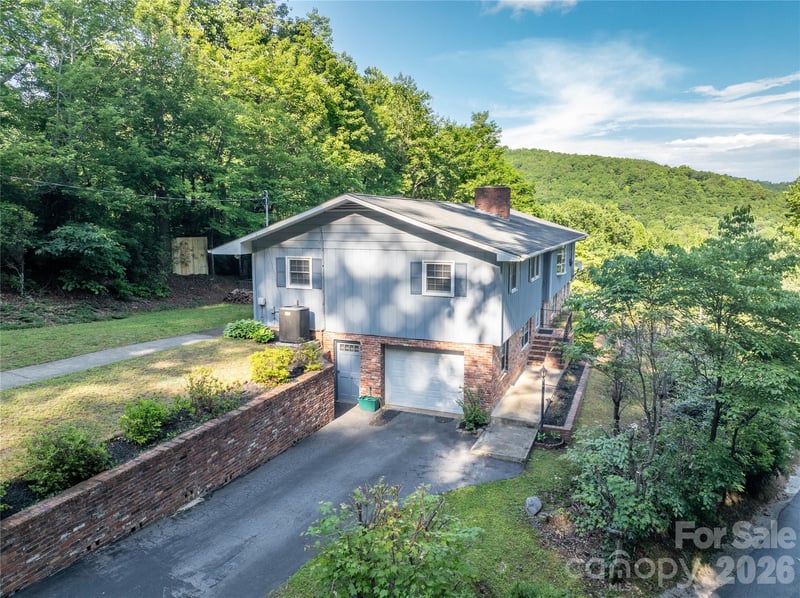 45 Mountain View Ave, Black Mountain, NC 28711