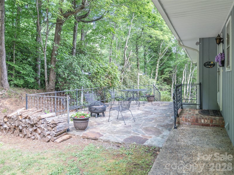 45 Mountain View Ave, Black Mountain, NC 28711