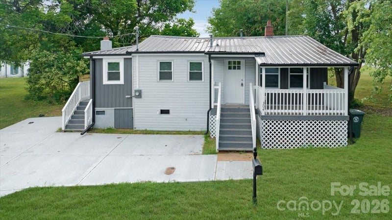 304 Derby Ave, Newton, NC 28658